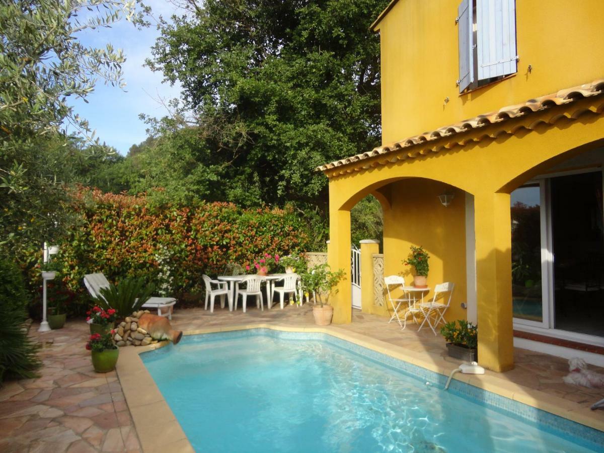 Deux Chambres Chez L'Habitant Dans Villa De Charme Avec Piscine Et Proche Mer Кюэр Экстерьер фото